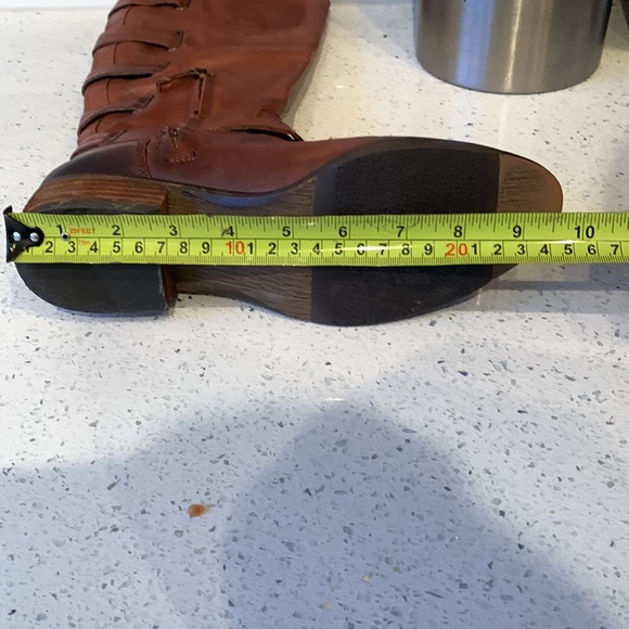 Brown boots size 6.5 - Picture 6 of 8